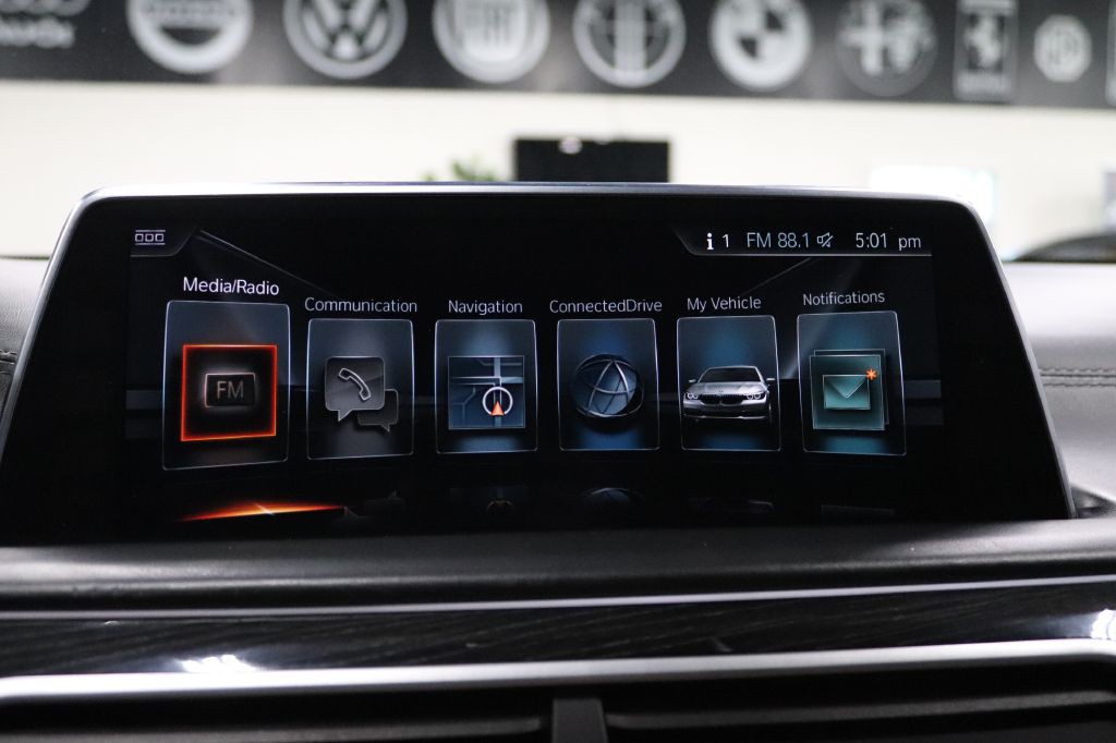2017 BMW 7 Series Image 15