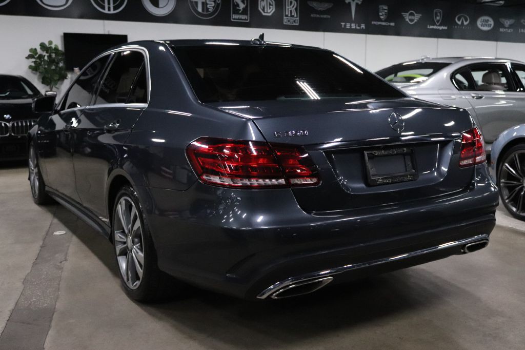 2016 Mercedes-Benz E-Class Image 3