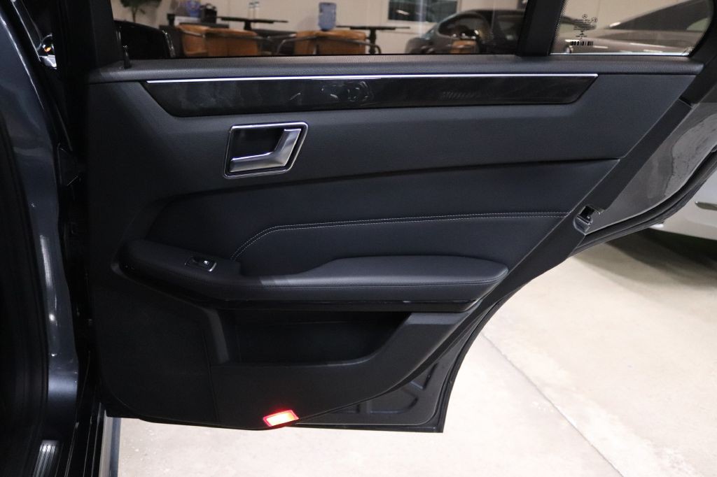 2016 Mercedes-Benz E-Class Image 22