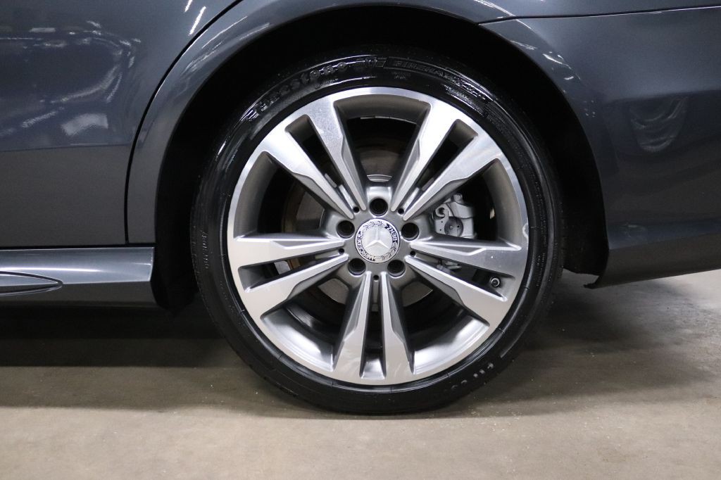 2016 Mercedes-Benz E-Class Image 30