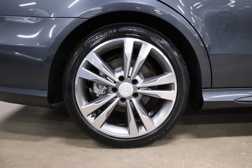 2016 Mercedes-Benz E-Class Image 31