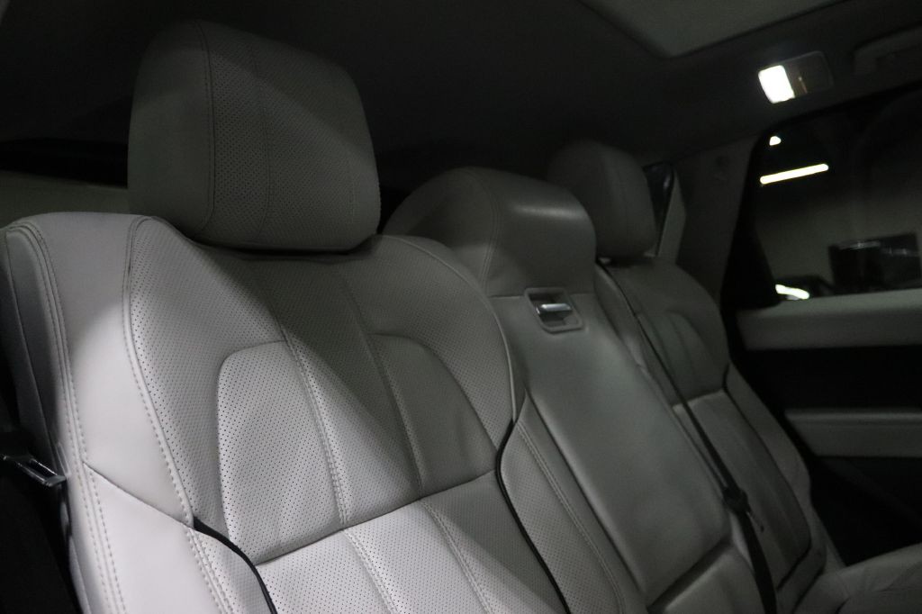 2016 Land Rover Range Rover Sport Image 26