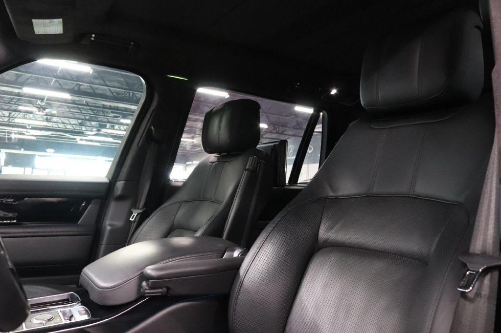 2019 Land Rover Range Rover Image 11