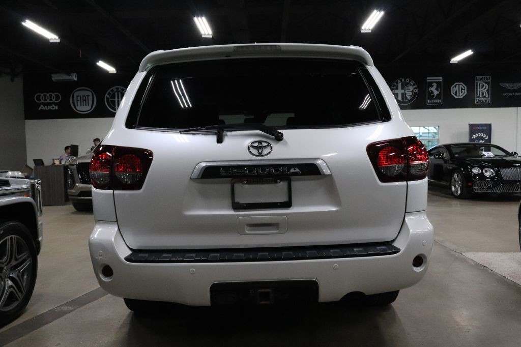 2021 Toyota Sequoia Image 4