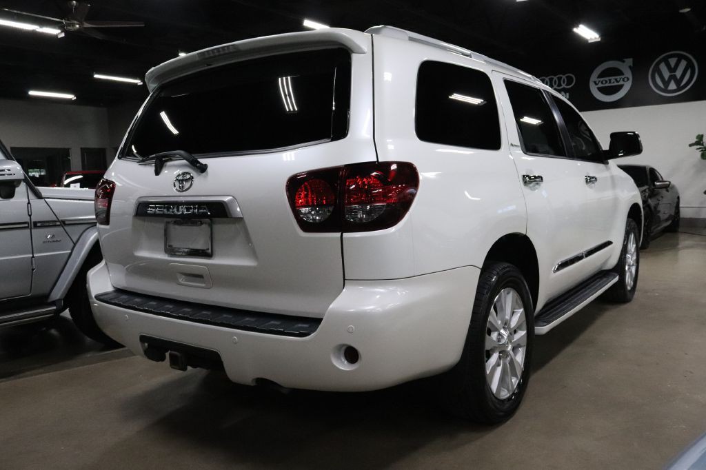 2021 Toyota Sequoia Image 5