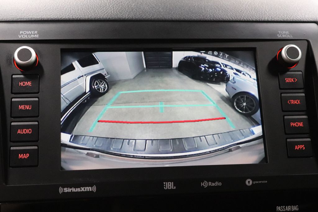 2021 Toyota Sequoia Image 16