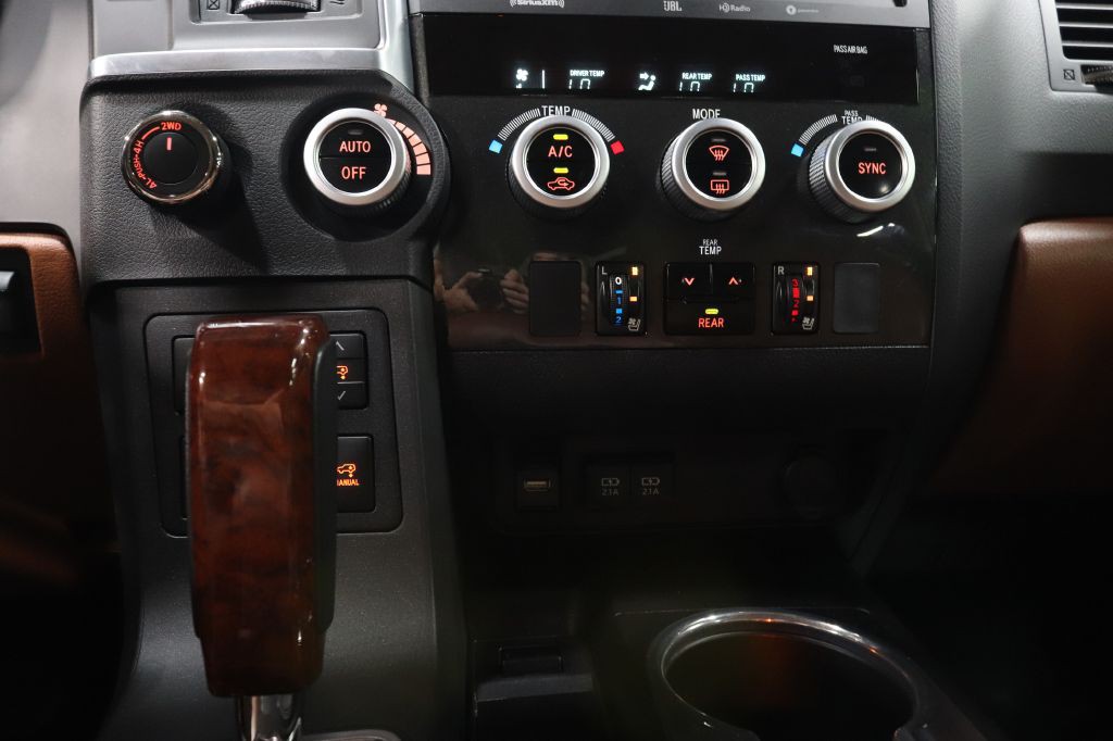 2021 Toyota Sequoia Image 19