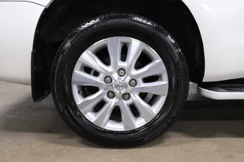 2021 Toyota Sequoia Image 24