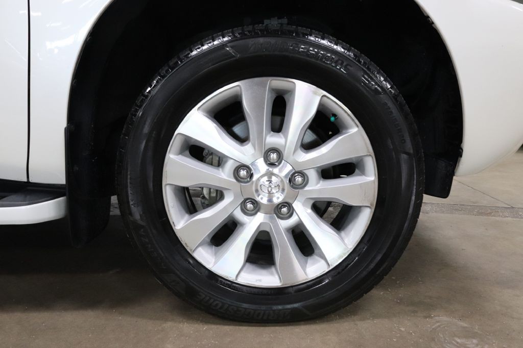 2021 Toyota Sequoia Image 25