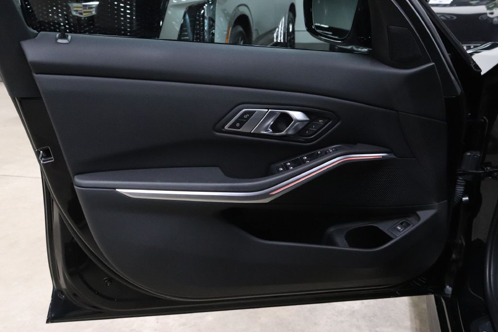 2023 BMW 3 Series Image 9