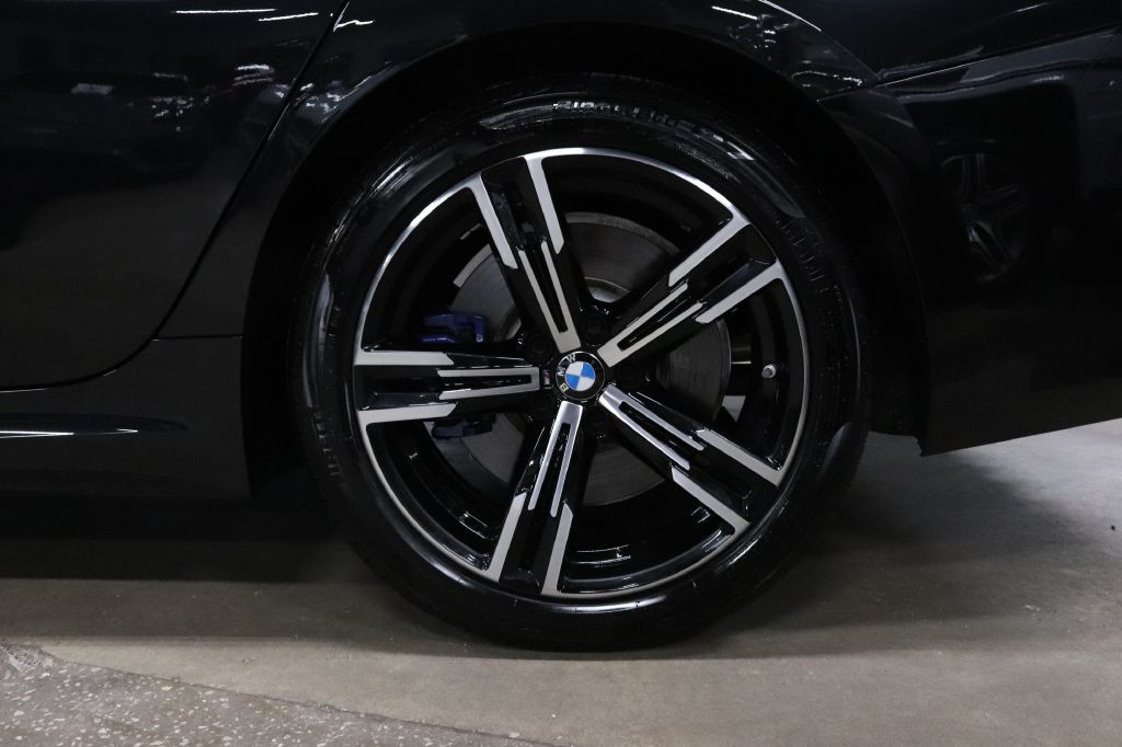 2023 BMW 3 Series Image 34