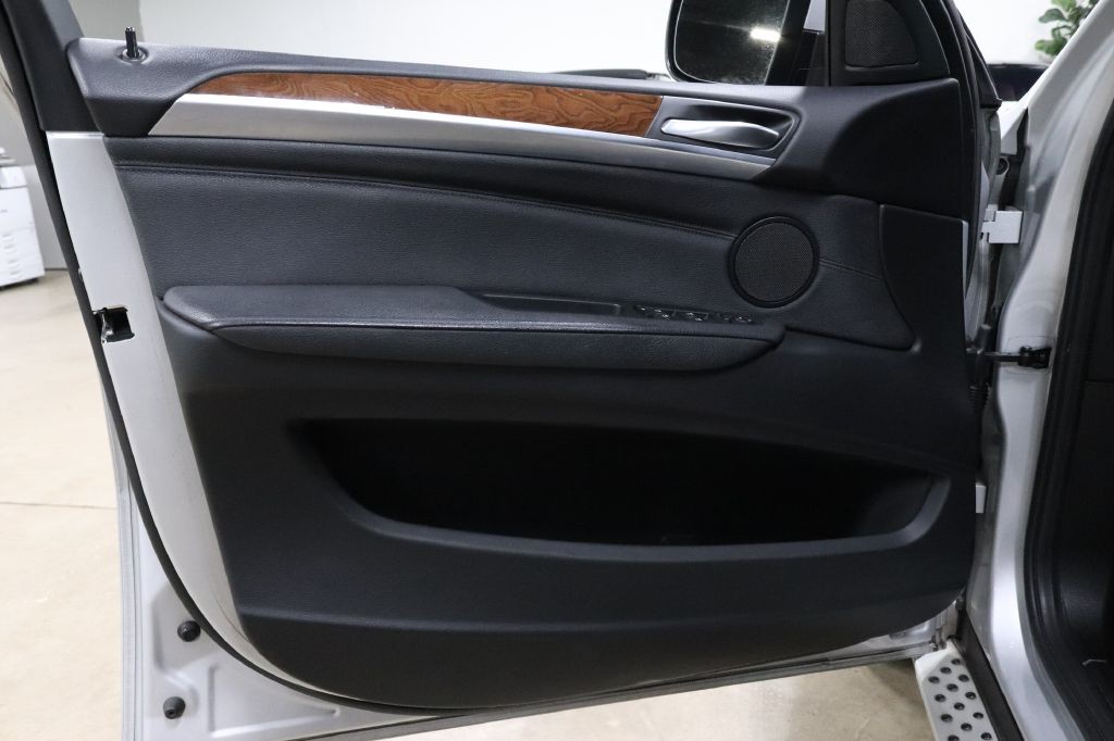 2013 BMW X6 Image 9