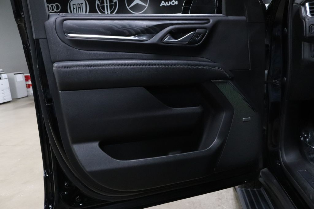 2022 GMC Yukon Image 9