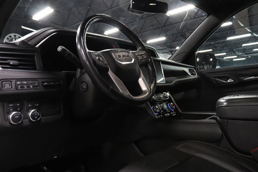 2022 GMC Yukon Image 10