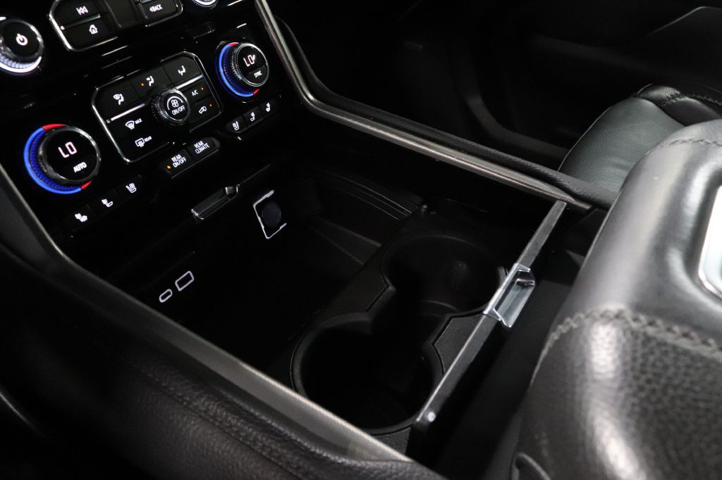 2022 GMC Yukon Image 18
