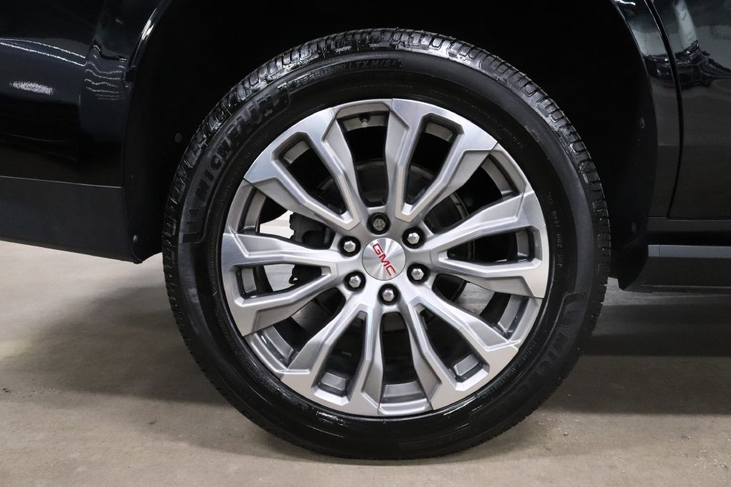 2022 GMC Yukon Image 37