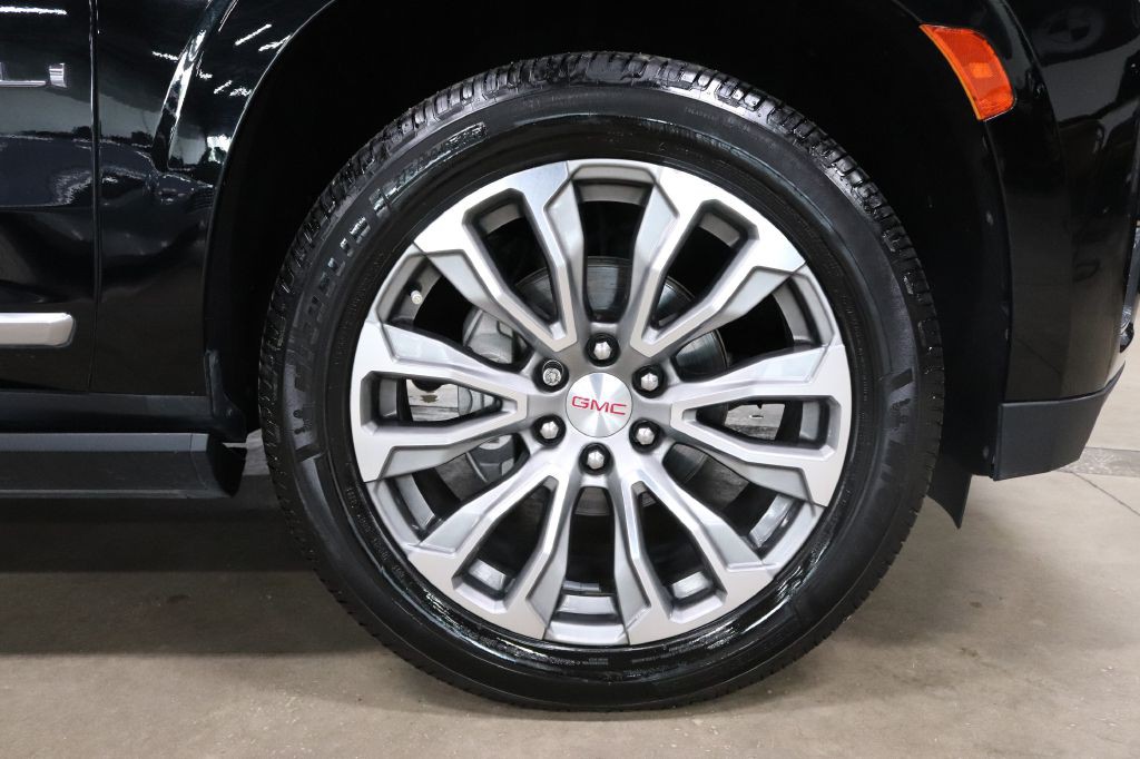 2022 GMC Yukon Image 38