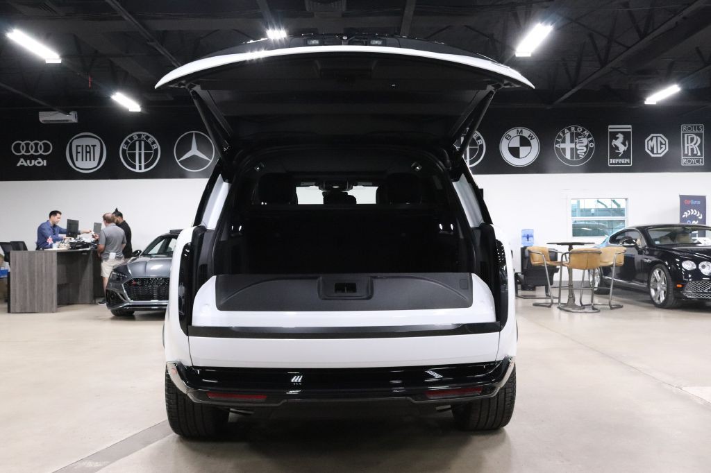 2023 Land Rover Range Rover Image 24