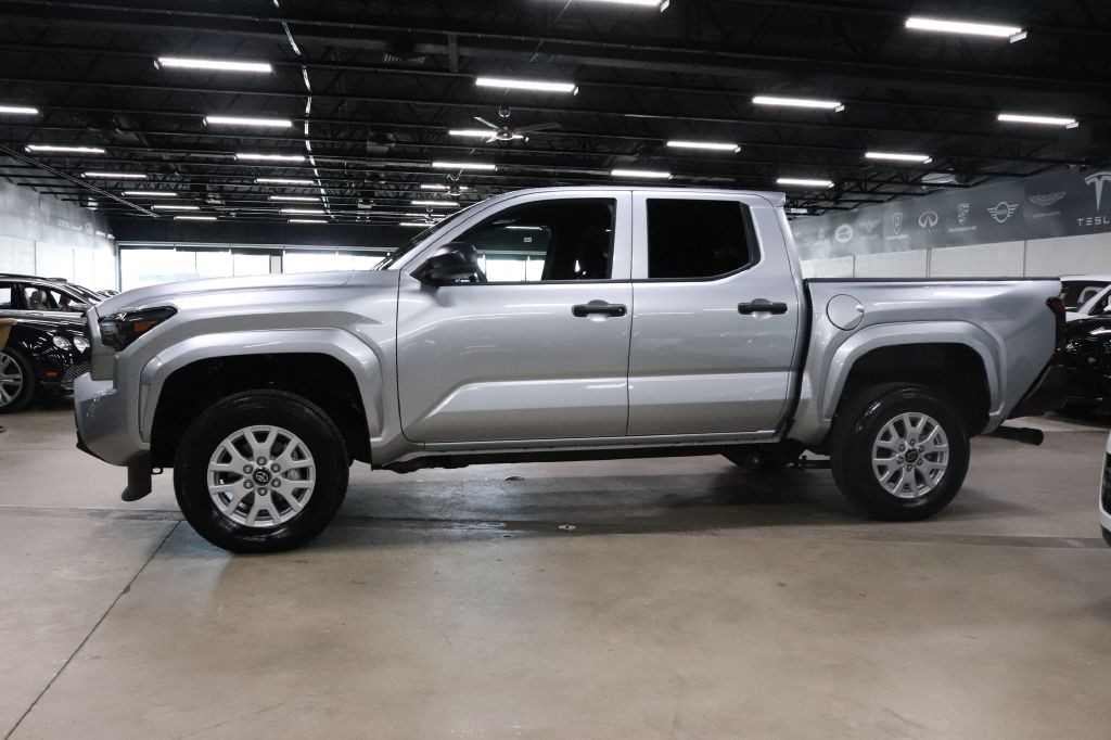 2025 Toyota Tacoma Image 2