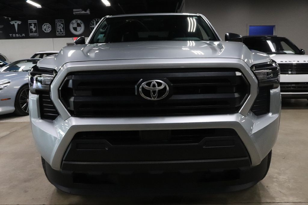 2025 Toyota Tacoma Image 8