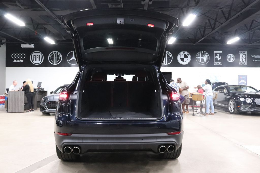 2019 Porsche Cayenne Image 19