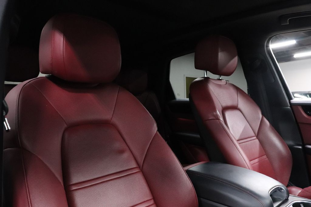 2019 Porsche Cayenne Image 26