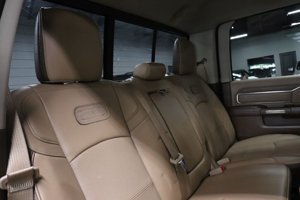 2019 RAM 3500 Image 32