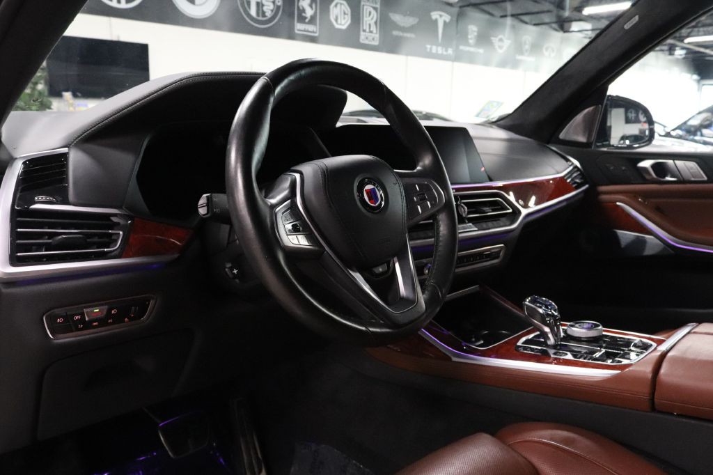 2021 BMW X7 Image 10