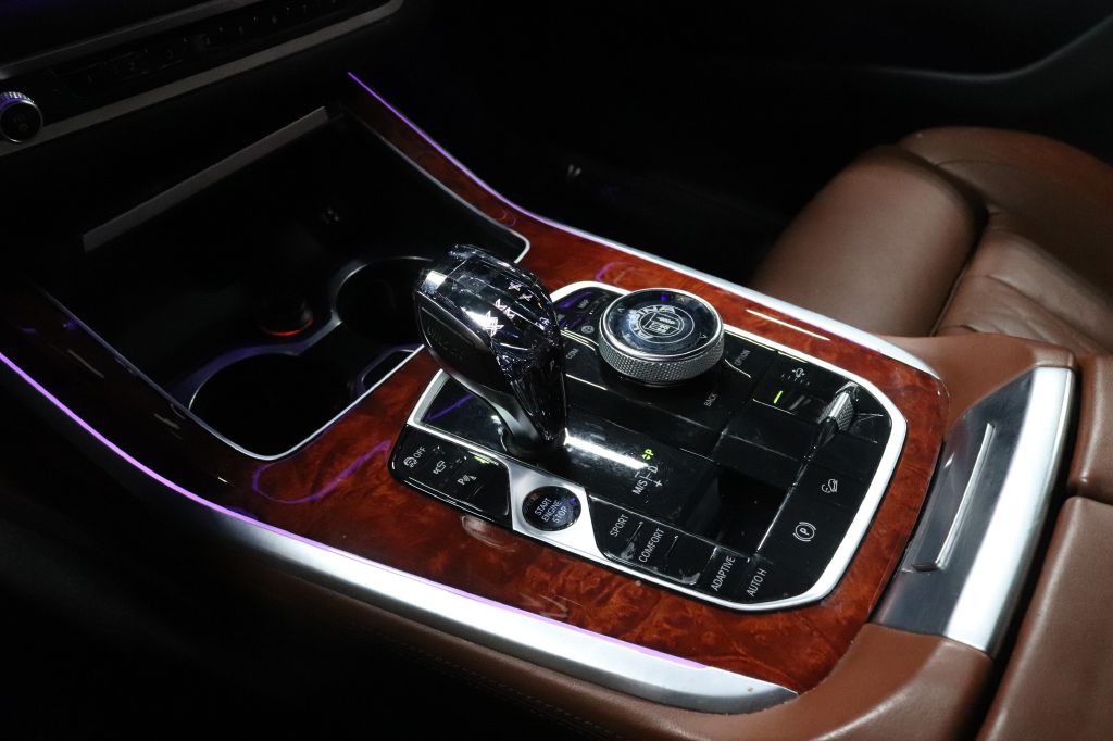 2021 BMW X7 Image 20