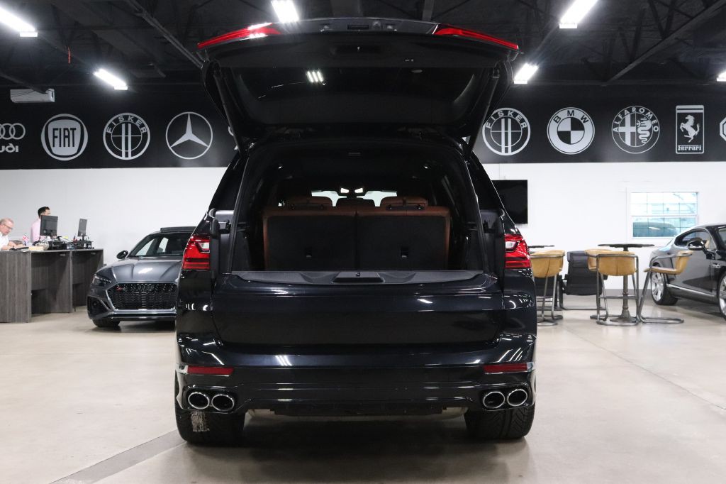 2021 BMW X7 Image 26