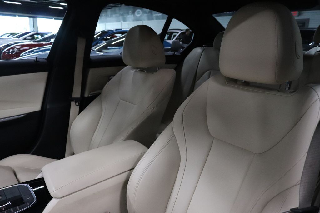 2019 BMW 3 Series Image 11