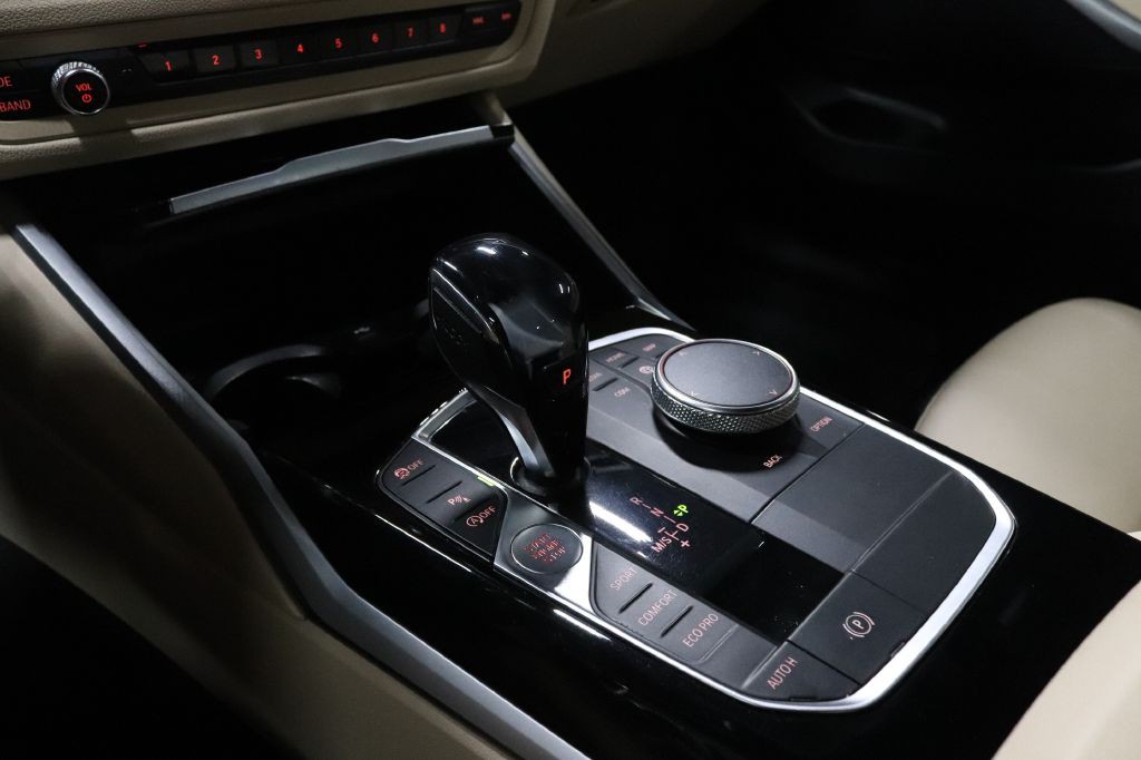 2019 BMW 3 Series Image 15