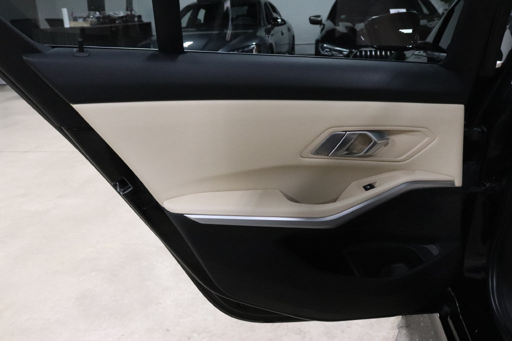2019 BMW 3 Series Image 18
