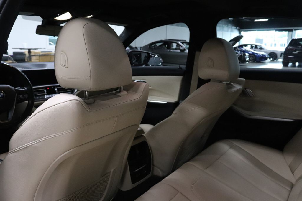 2019 BMW 3 Series Image 19