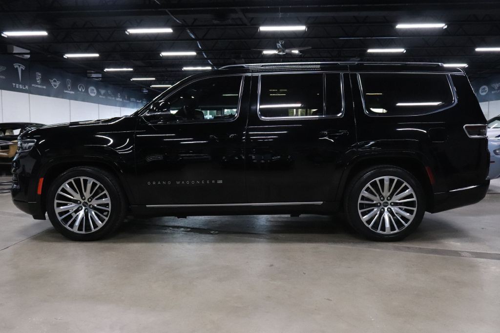 2022 Jeep Grand Cherokee Image 2