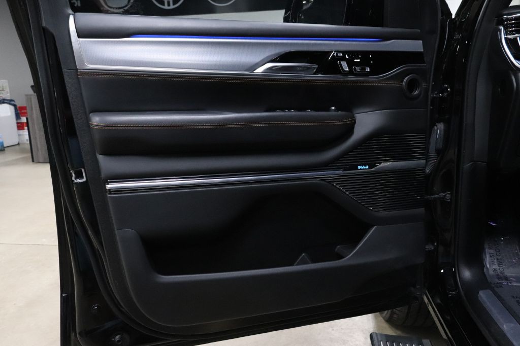 2022 Jeep Grand Cherokee Image 9