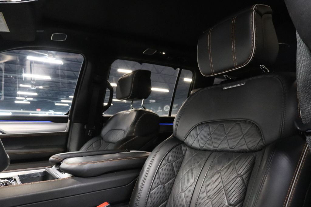 2022 Jeep Grand Cherokee Image 11