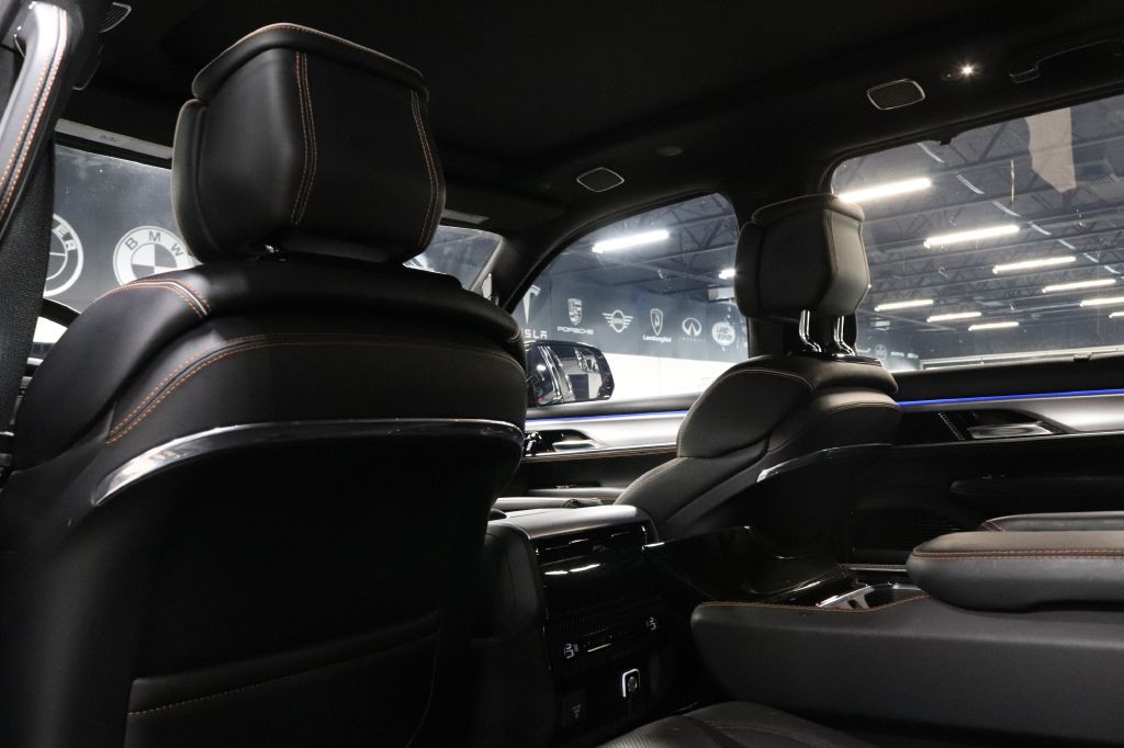 2022 Jeep Grand Cherokee Image 21