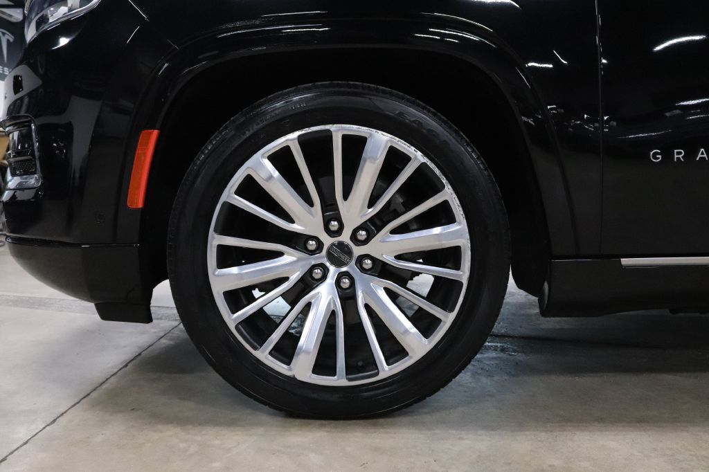 2022 Jeep Grand Cherokee Image 36