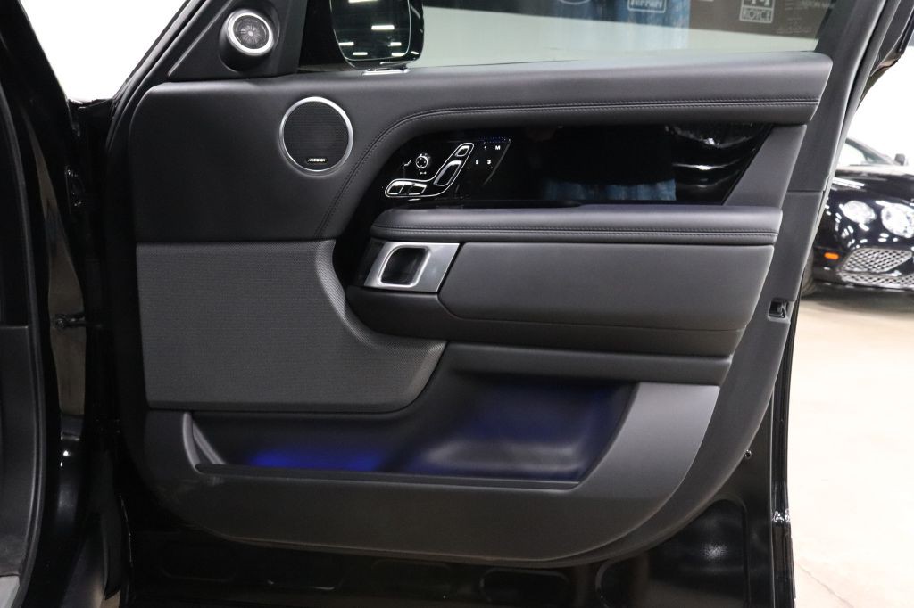 2021 Land Rover Range Rover Image 30