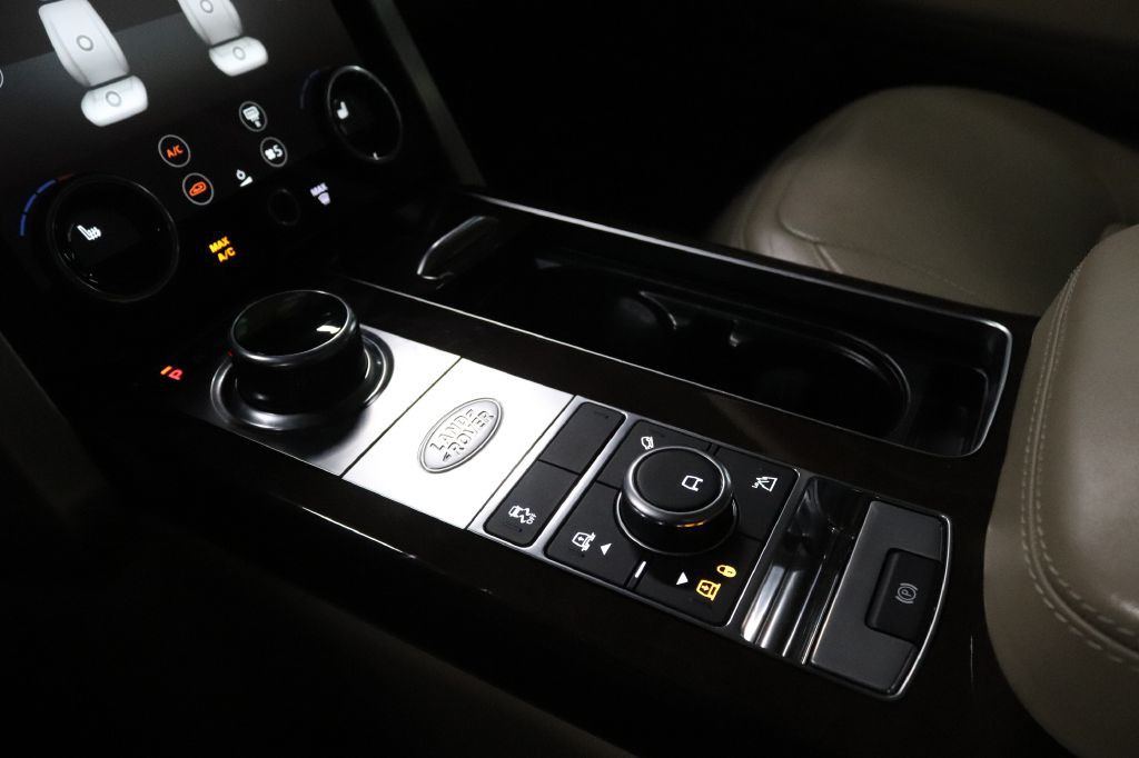 2019 Land Rover Range Rover Image 18