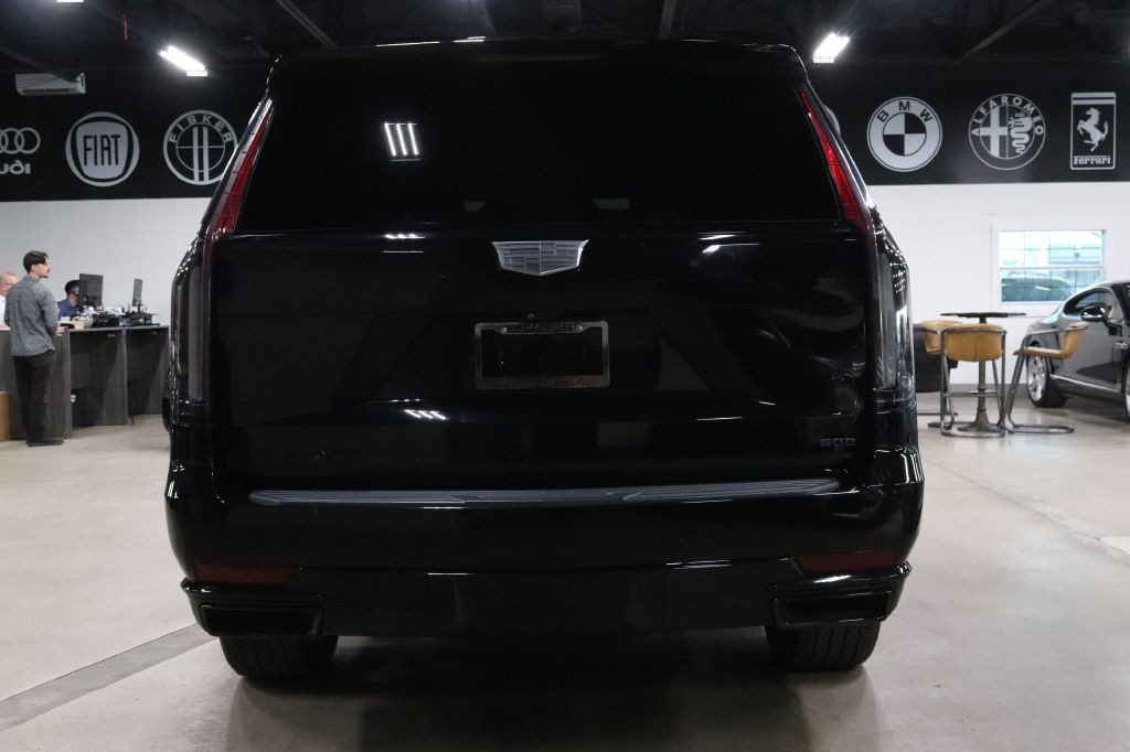 2022 Cadillac Escalade Image 4