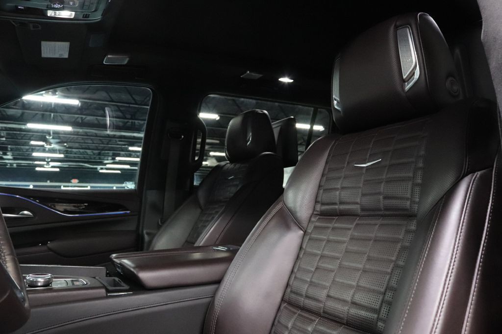 2022 Cadillac Escalade Image 11