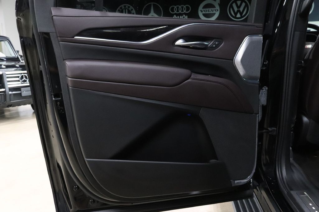 2022 Cadillac Escalade Image 19