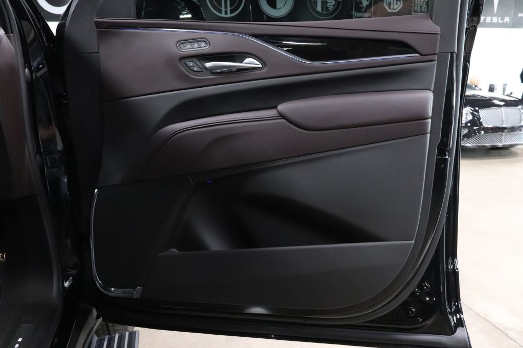 2022 Cadillac Escalade Image 31