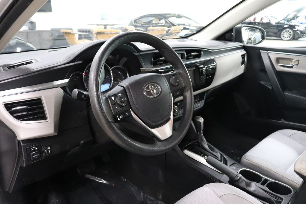 2016 Toyota Corolla Image 9