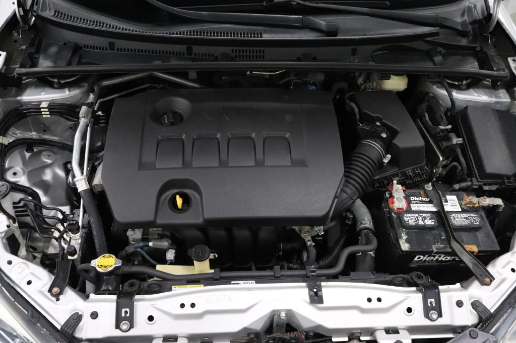 2016 Toyota Corolla Image 15