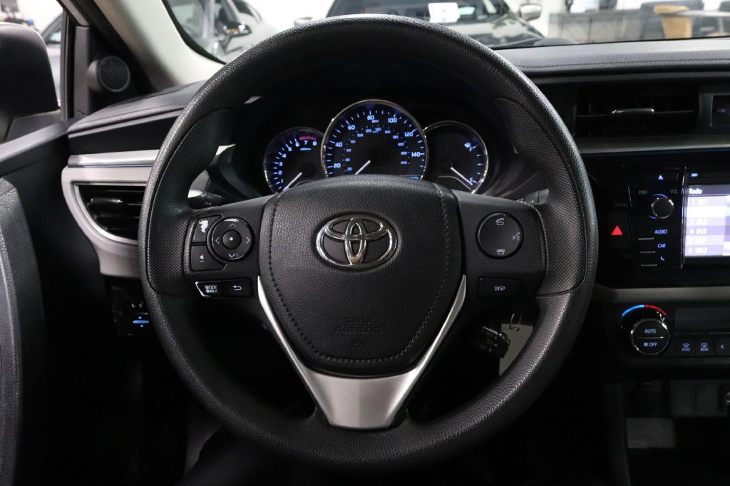 2016 Toyota Corolla Image 16
