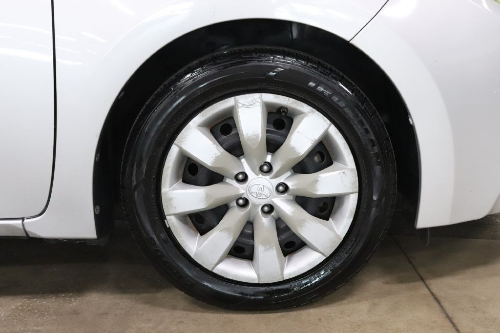 2016 Toyota Corolla Image 26