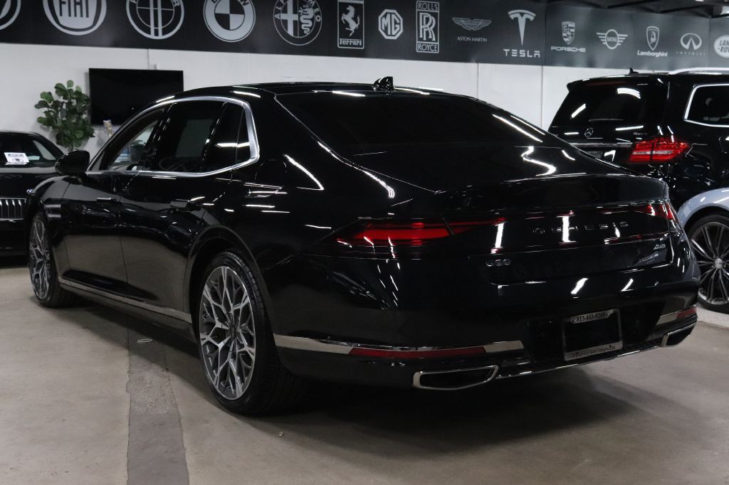 2025 Genesis G90 Image 3